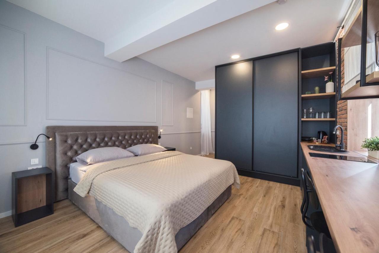 Imperial P, 2nd Floor